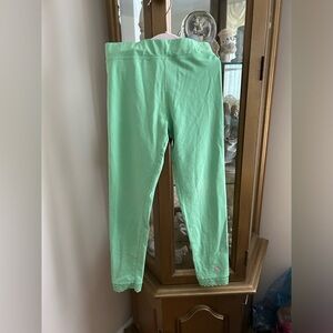 Lucky Me little girl’s green Capri length leggings size 7/8